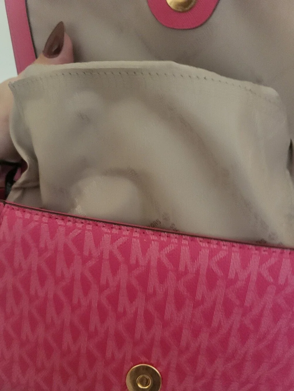 Euc Michael Kors Hot Pink Signature Crossbody with Gold Hardware